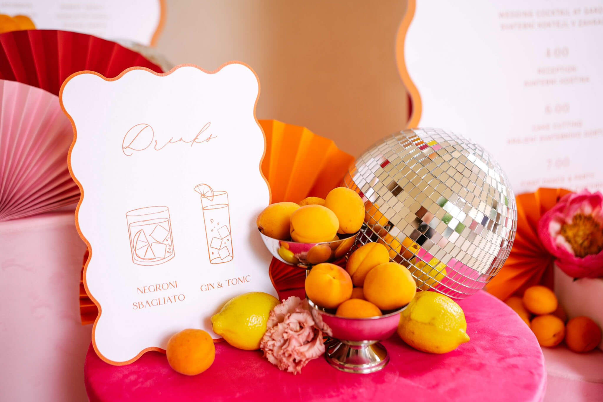 Drink menu s vlnitým okrajem