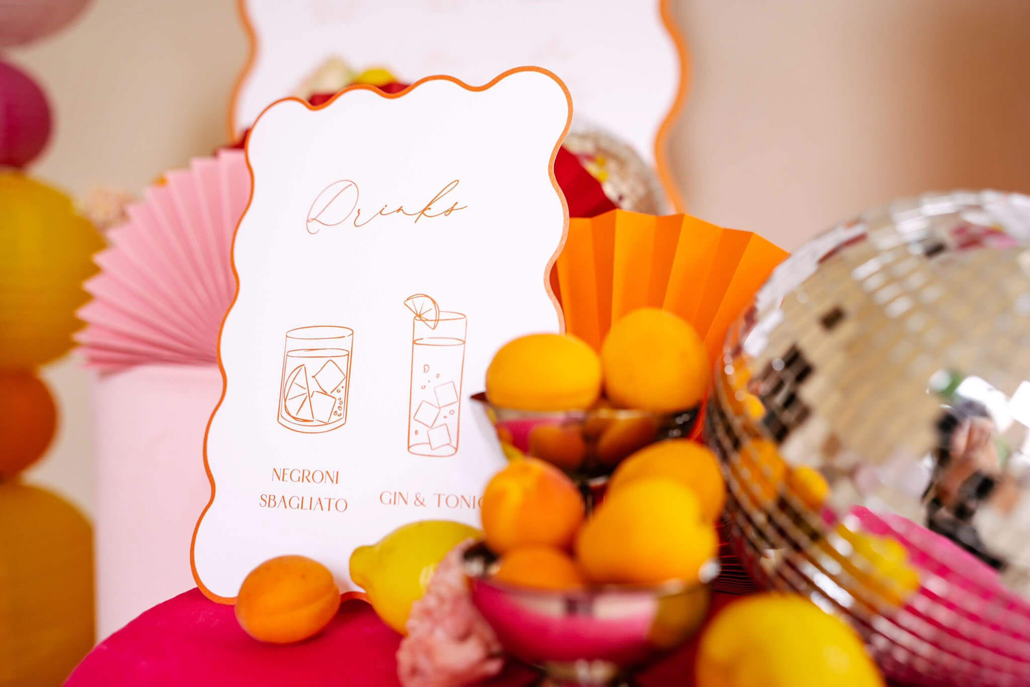 Drink menu s vlnitým okrajem